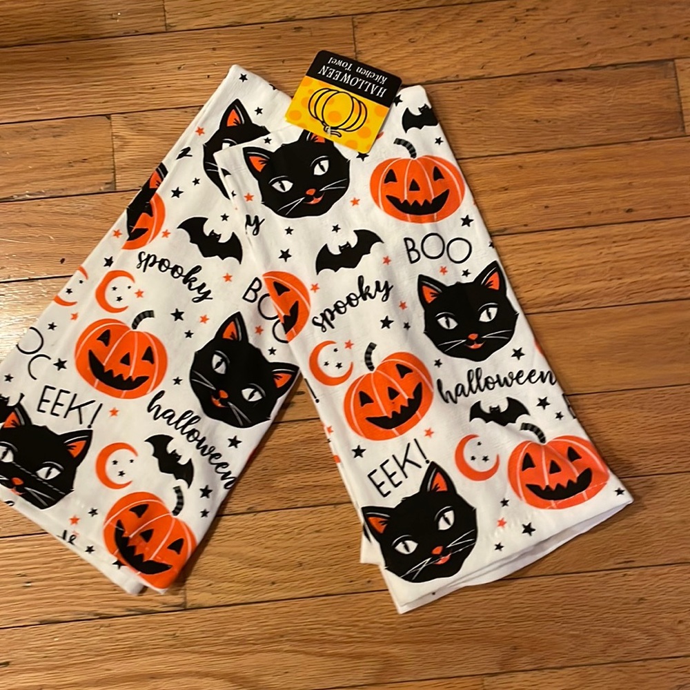 vintage high-end boutique mcm style 
retro style kitchen cat
